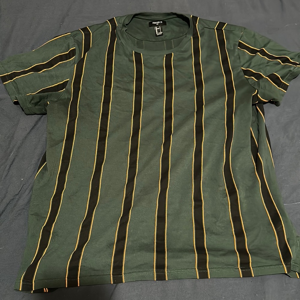 t shirt large